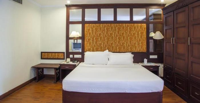 Holiday Hotel Cherai